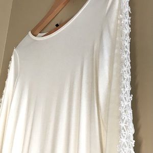 RW&CO lace sleeve blouse